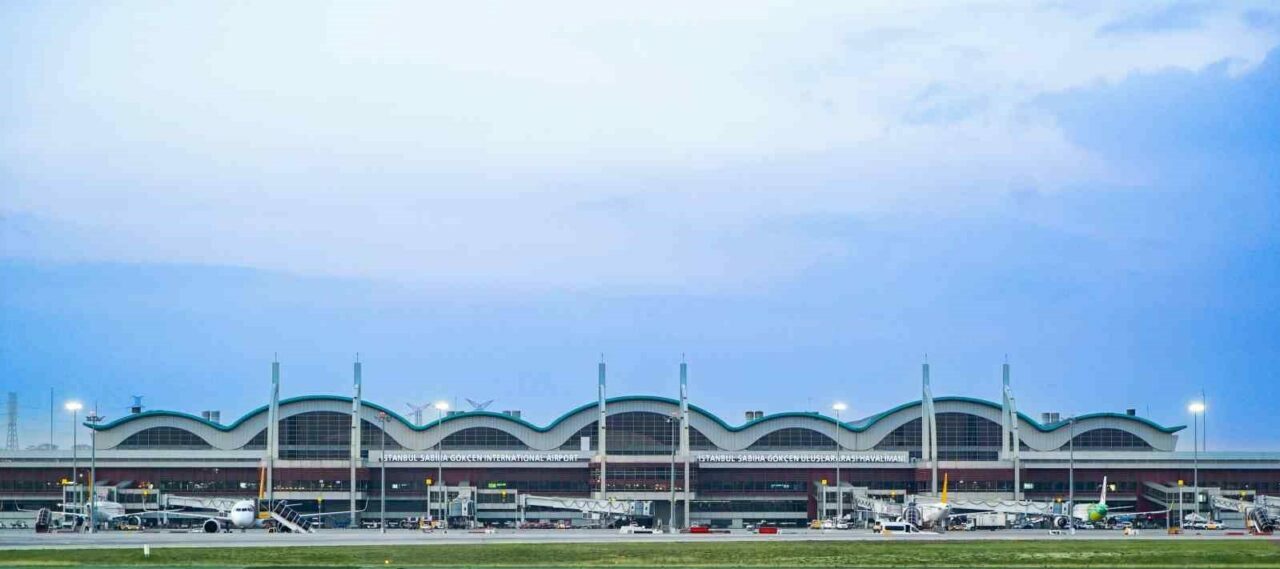 Gökyüzünde gizemli olay! 2 gündür pilotlar görüyor