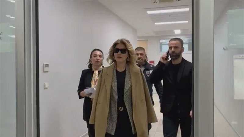 Gülben Ergen ifade verdi Şarkıcı Gülben Ergen, Tekirdağ'da istismar ve darp sonrası hayatını kaybeden