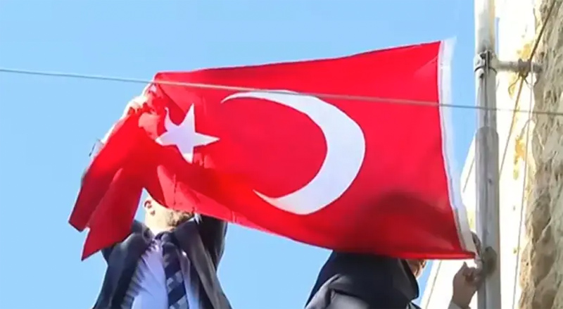 Türk bayrağı göndere çekildi! 13 yıl sonra yeniden faaliyete geçti