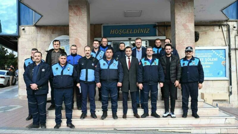 Bursa’nın o ilçesinde ’kaldırım işgali’ denetimi Karacabey Belediyesi Zabıta Müdürlüğü ekipleri ilçedeki yol ve kaldırım işgalini