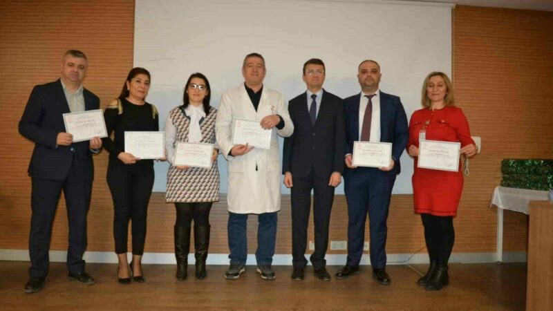 Bursa’nın en kaliteli hastanesi belli oldu! Bakanlık açıkladı Karacabey Devlet Hastanesi, Sağlık Bakanlığı tarafından gerçekleştirilen; “Sağlıkta Kalite Standartları