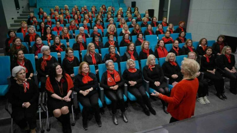 Nilüfer Kadınlar Korosu, Ferdi Tayfur’u andı Bursa Nilüfer Kadın Korosu, hayatını kaybeden Ferdi Tayfur’u anmak için