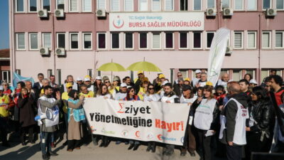 Bursa’da Aile Hekimleri’nden iş bırakma eylemi; ‘Sonuca ulaşana kadar sürdüreceğiz’