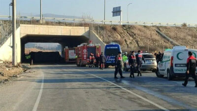 İşçi servisi devrildi: 4 can kaybı