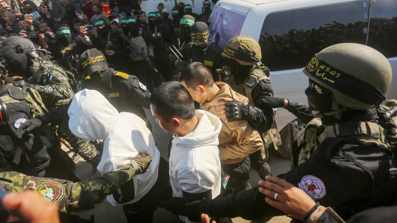 Türkiye devreye girdi: Hamas 5 Taylandlı rehineyi bıraktı Türkiye devreye girdi: Hamas 5 Taylandlı rehineyi bıraktı