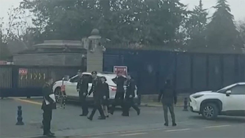 Teğmenler savunma yapmak için karargahta