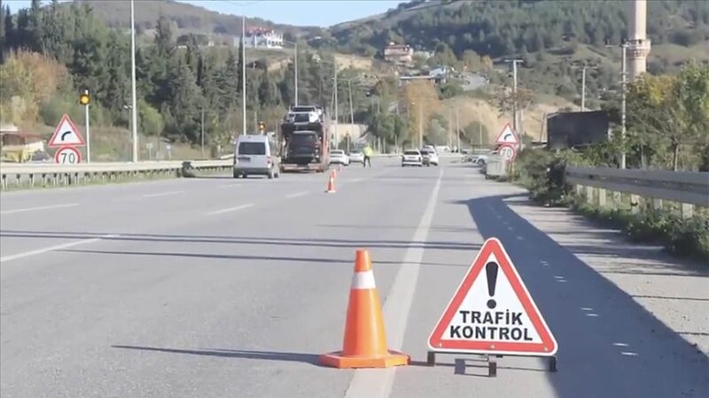 İçişleri Bakanı Ali Yerlikaya, 2024'te emniyet ve jandarma trafik ekiplerince,