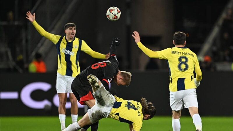 UEFA Avrupa Ligi'nde Midtjylland ile 2-2 berabere kalan Fenerbahçe, son