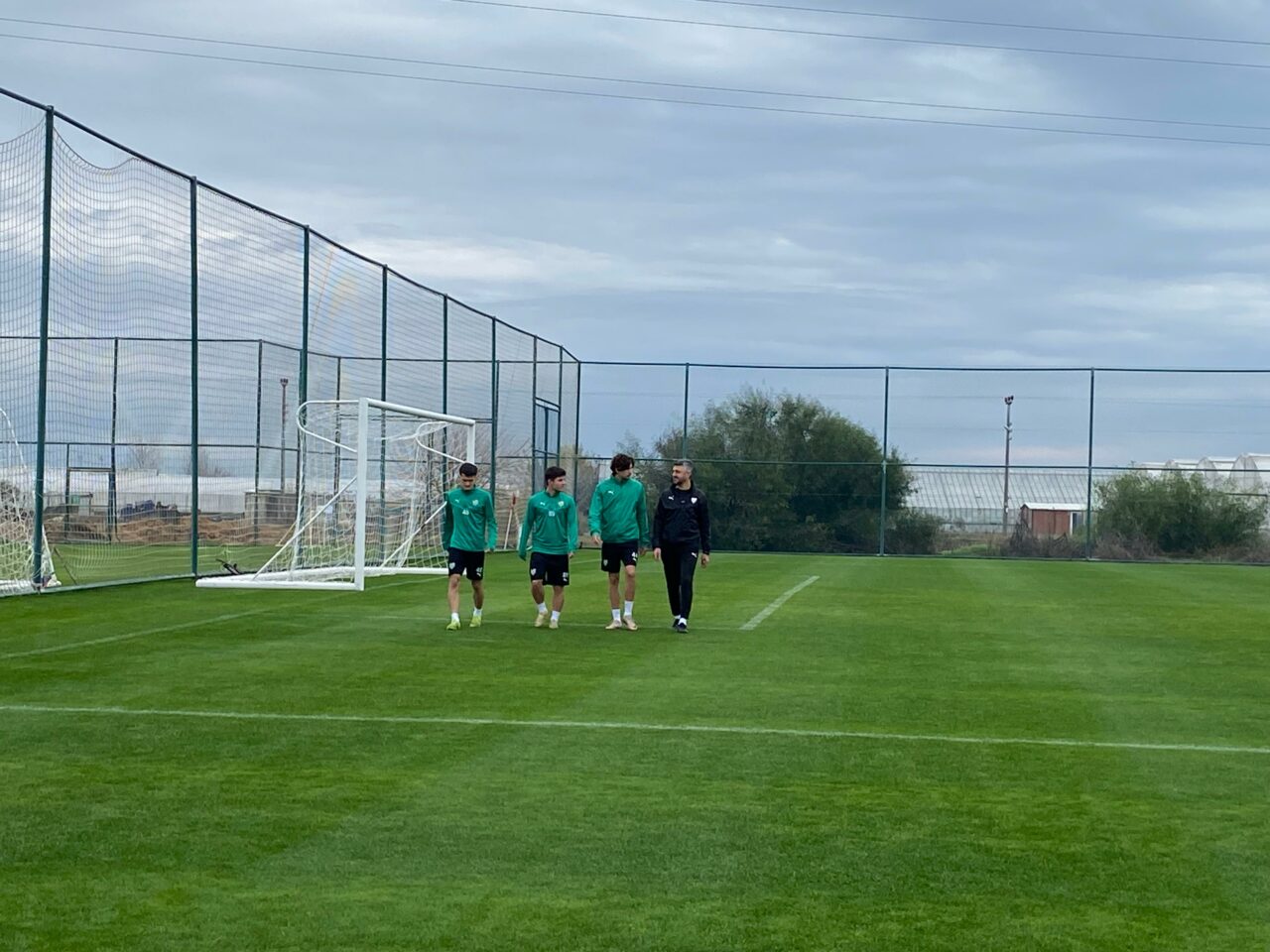 Bursaspor’da 3 yeni isim kampa katıldı