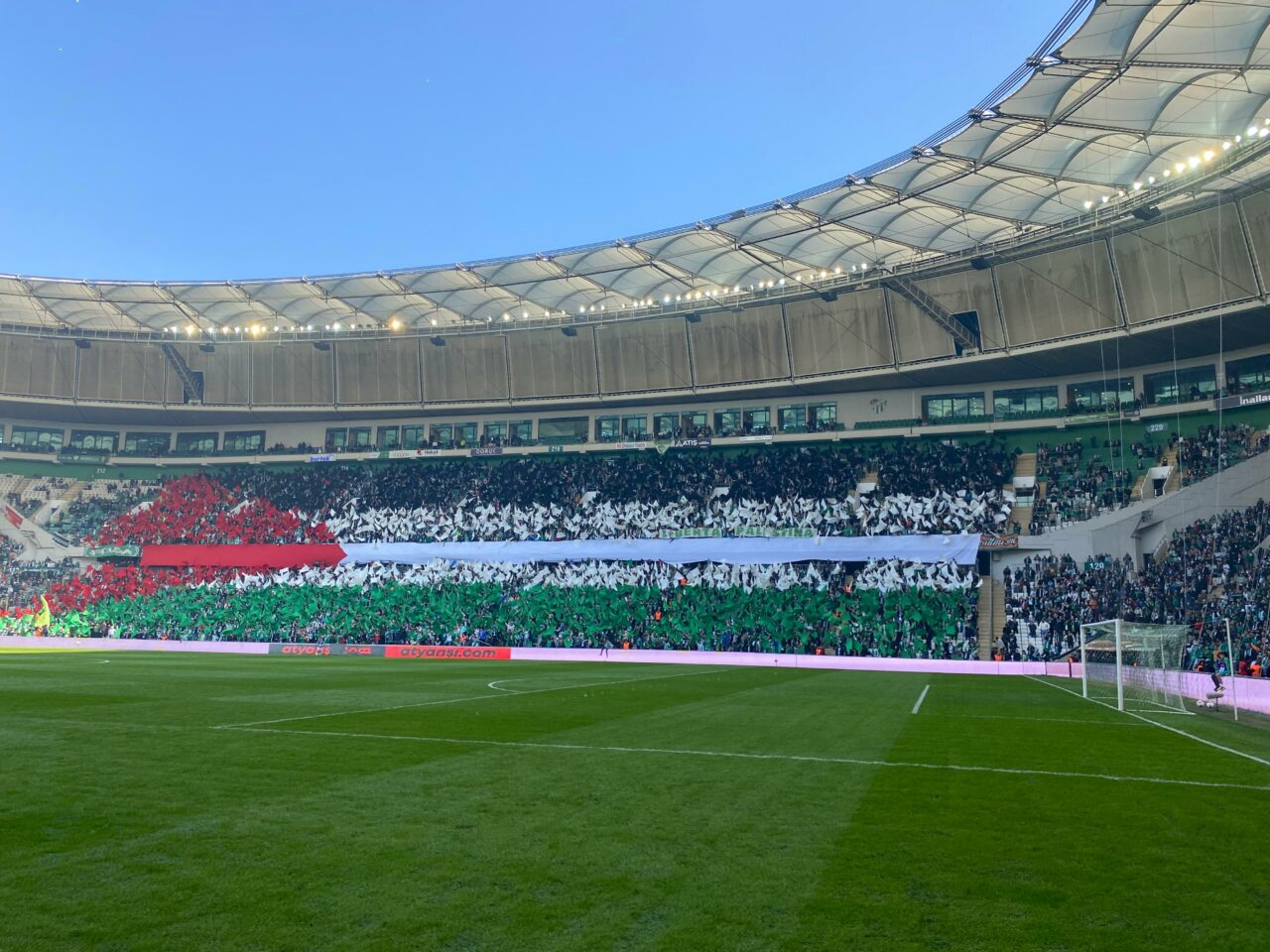 Bursaspor’dan örnek koreografi! Bursaspor’dan örnek koreografi!