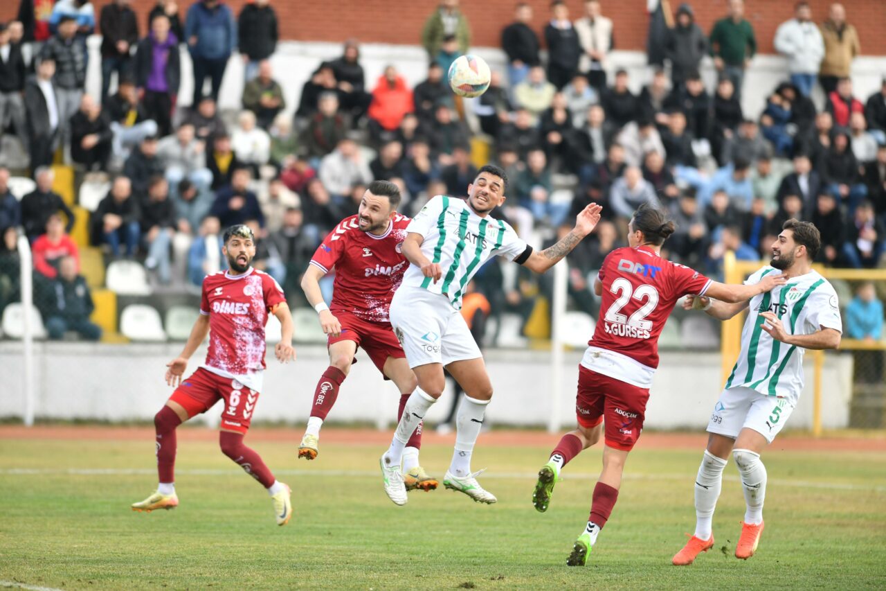 Bursaspor’dan tüm 3.Lig’e bedel başarı