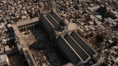 Emevi Cami’sinin halıları Türkiye’den