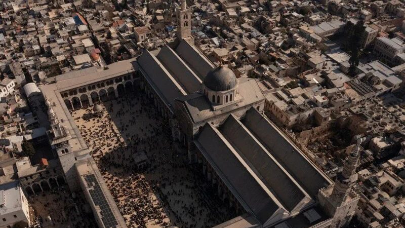 Emevi Cami’sinin halıları Türkiye’den Emevi Cami’sinin halıları Türkiye’den