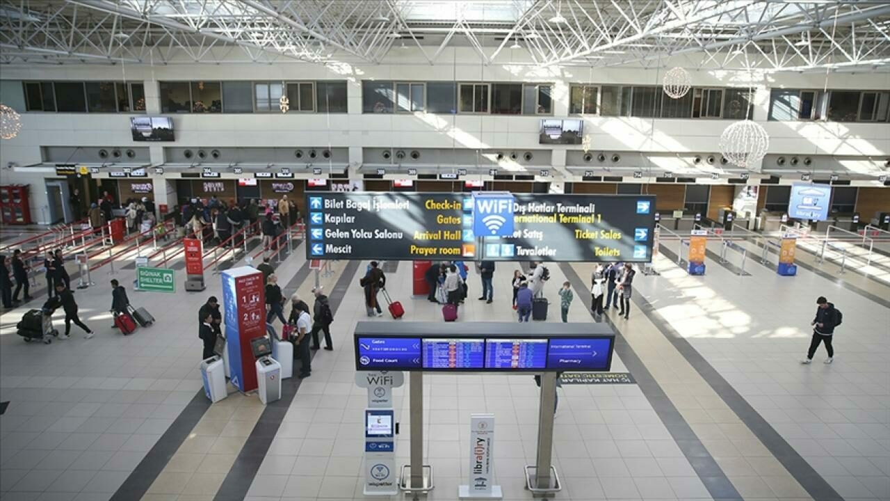 Yurt dışına çıkışlarda yeni dönem başladı Yurt dışına çıkışlarda yeni dönem başladı