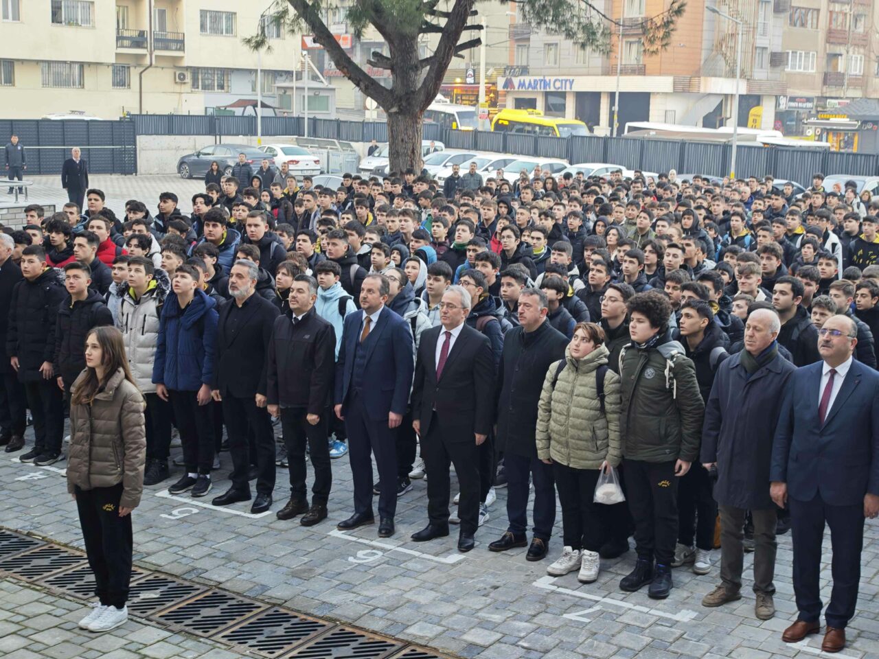Bursa’da binlerce öğrenci dersbaşı yaptı