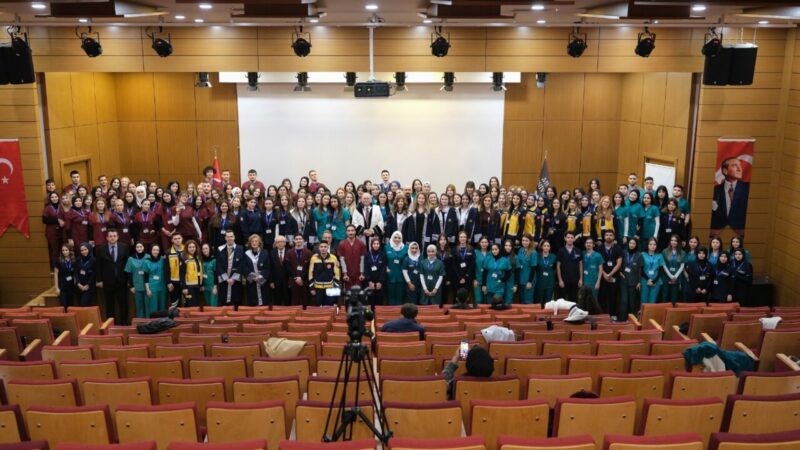 Mudanya Üniversitesi öğrencilerinden sektöre ilk adım Mudanya Üniversitesi Meslek Yüksekokulu sağlık programları öğrencileri 3+1 eğitim modeli
