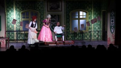 Bursa İnegöl’de Hastalık Hastası izleyiciyle buluştu