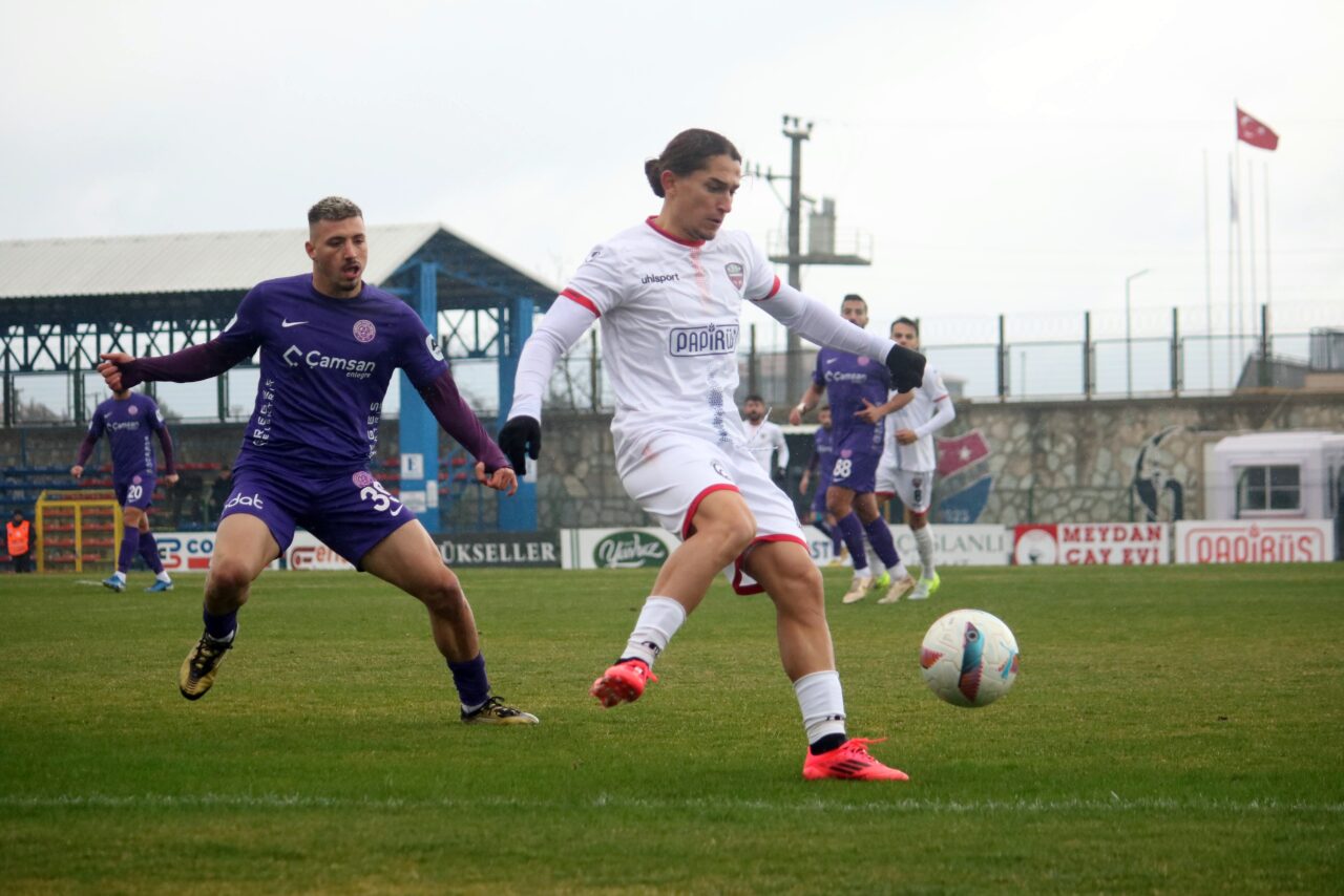 3. Lig’deki Bursa temsilcisi evinde lidere boyun eğdi!