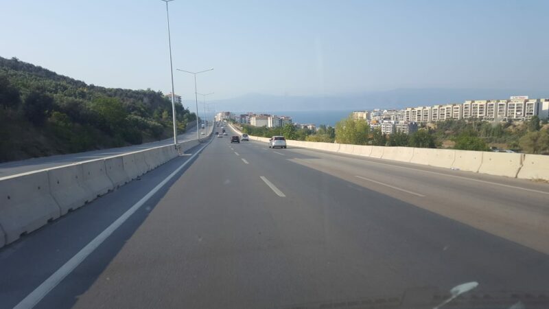 Bursa’nın bu yolu 4 şeride çıkıyor; Metrobüse hazırlık… Olay Gazetesi Yazarı Ahmet Emin Yılmaz, Mudanya yolu için planlanan