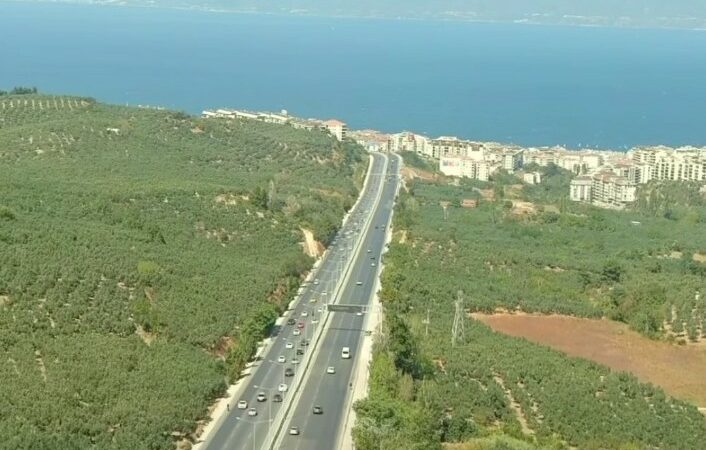 Bursa’nın çileli Mudanya yolu için iki müjde Olay Gazetesi Yazarı Ahmet Emin Yılmaz, Büyükşehir Belediye Başkanı Mustafa