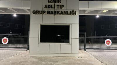 Üç yıl sonra dehşeti yaşadı: Yatak odasında annesinin kemiklerini buldu