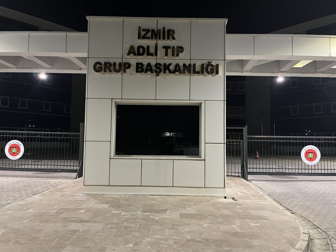 Üç yıl sonra dehşeti yaşadı: Yatak odasında annesinin kemiklerini buldu Üç yıl sonra dehşeti yaşadı: Yatak odasında annesinin kemiklerini buldu