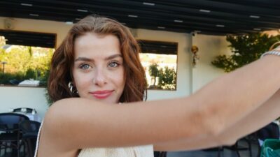 Güzel oyuncu tesettüre girdi! Seyirciden tam not aldı!