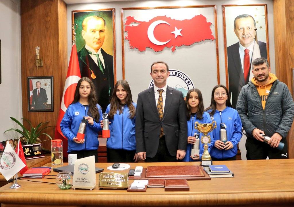 Kelesli küçük kızlar Bursa şampiyonu oldu!