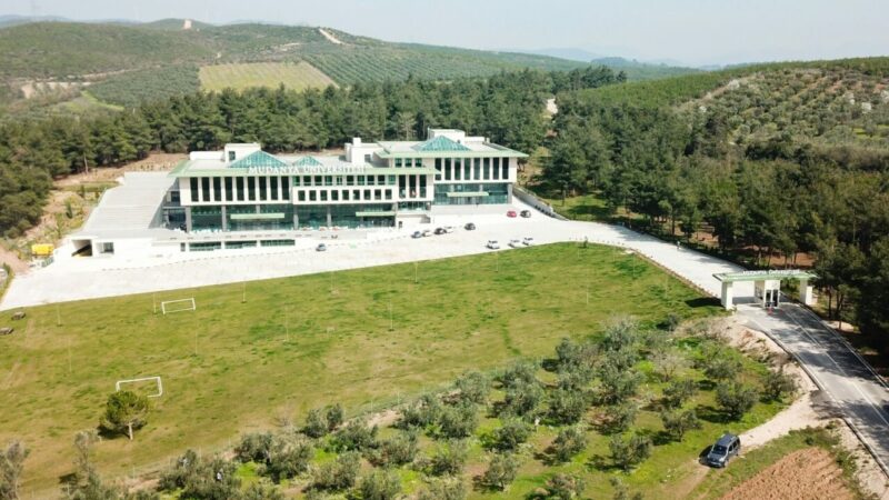 Mudanya Üniversitesi’nden 35 Avrupa üniversitesi ile değişim anlaşması Türkiye’nin en genç, Bursa’nın tek vakıf üniversitesi olan Mudanya Üniversitesi,