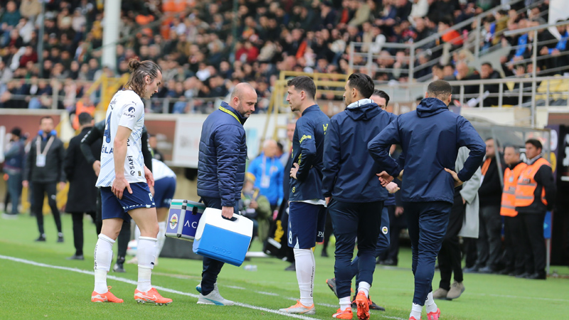 Fenerbahçe’de bir stoper sakatlığı daha