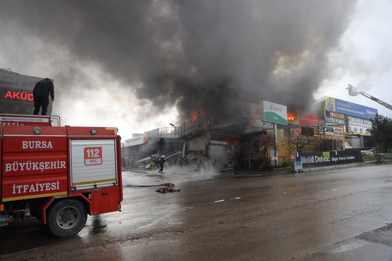 Bursa Otosansit’teki yangınla ilgili Büyükşehir’den açıklama