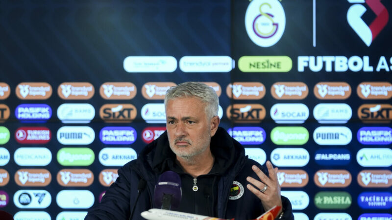 Mourinho’dan derbi sonrası açıklama Trendyol Süper Lig'in 25. haftasında Galatasaray ile 0-0 berabere kalan