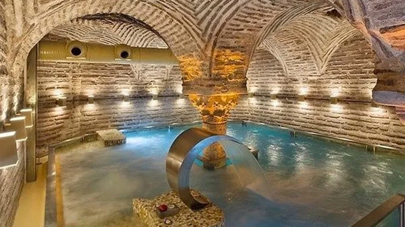 Ayasofya tarihine hançer! 1500 yılık sarnıç SPA merkezine dönmüş