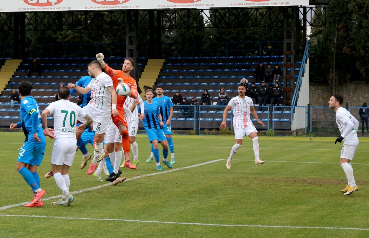 2.Lig’deki Bursa takımından play-off yolunda önemli skor!