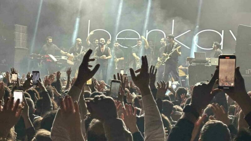 Bursa’da Berkay rüzgarı Türk pop müziğinin sevilen ismi Berkay, Bursa Downtown Yaşam ve