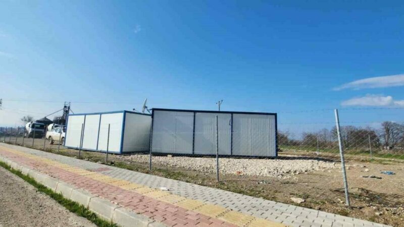 Bursa’da krize neden olan beton santrali için yeni karar Bursa’nın Mustafakemalpaşa ilçesinde Millet Bahçesi ve huzur evi yakınlarında yapımı