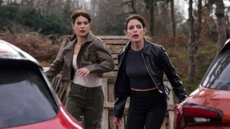 Ünlü oyuncuların uçakta korku dolu anları! Yıldırım çarptı…