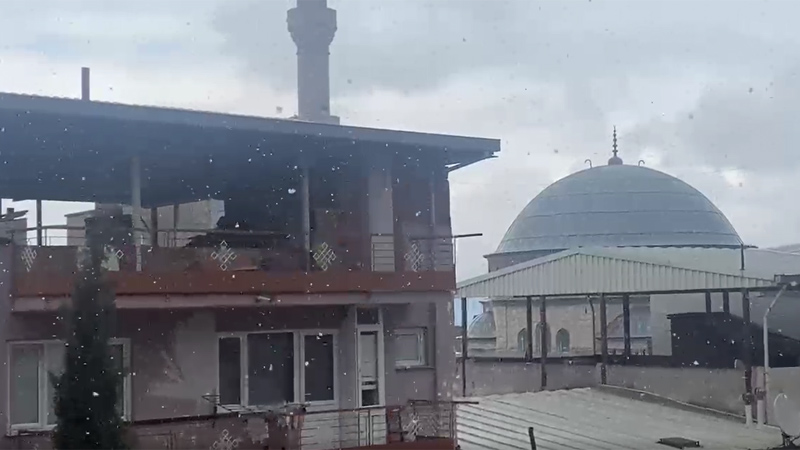 Meteoroloji uyarmıştı! Bursa’da kar yağışı başladı