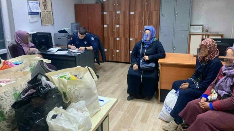 Bursa zabıtasından dilenci operasyonu Gemlik’te çevre yolunda bir hipermarket çevresinde, insanların duygularını sömürerek vatandaşlara