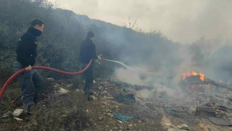 Bursa’da barakada yangın Bursa’nın Orhangazi ilçesinde bir barakada çıkan yangın ormanlık alana sıçramadan