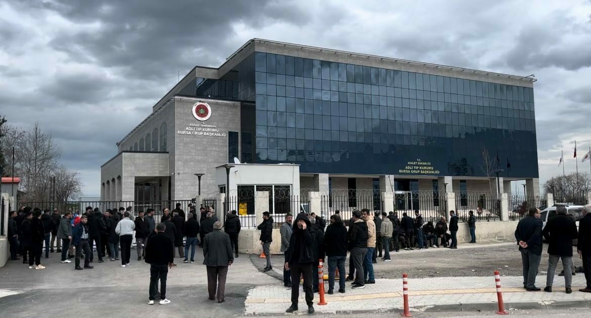 Bursa’da dehşet! 650 lira için en yakın arkadaşını vurup uçurumdan aşağı attı Bursa’da dehşet! 650 lira için en yakın arkadaşını vurup uçurumdan aşağı attı