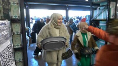 Bursa’da -3 derecede ucuz alışveriş çılgınlığı! Metrelerce kuyruğu görenler şoka girdi