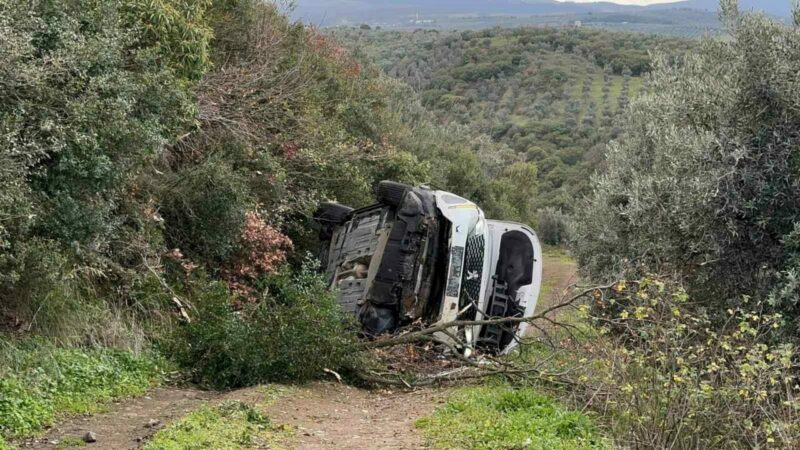 Bursa’da feci kaza! Bu araçtan sağ çıktı Bursa’nın İznik ilçesinde direksiyon hakimiyetini kaybedip otomobil ile tarlaya uçan