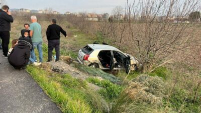 Bursa’da iki otomobil çarpıştı: 3 yaralı