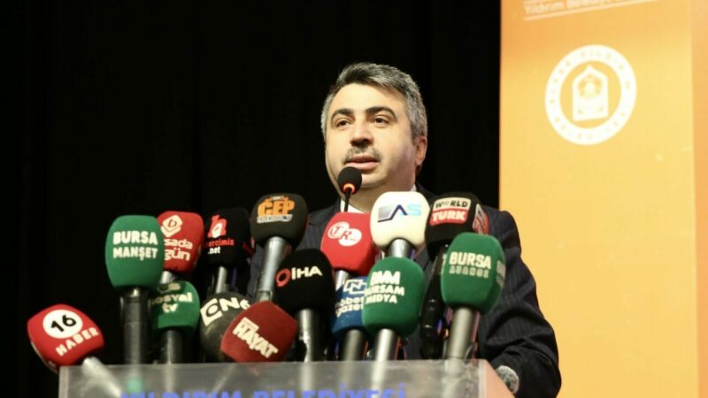 Bursa'da Yıldırım Belediyesi tarafından üniversiteye hazırlanan gençlere destek amacıyla hayata