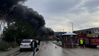 Bursa’da sanayi sitesinde yangın
