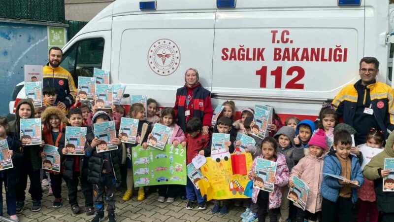 Bursa’da miniklerde ’112 Acil’ farkındalığı oluşuyor Bursa İl Sağlık Müdürlüğü, 112 acil çağrı hattının gereksiz aranmasının