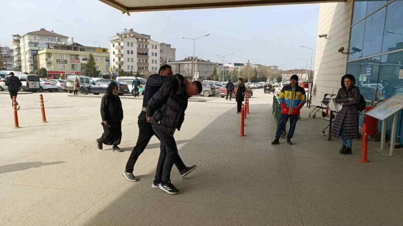 Bursa'nın İnegöl ilçesinde alıkoydukları Mert A.’nın (20) annesini telefonla arayarak
