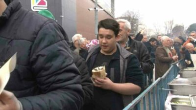 Bursa’da ücretsiz dağıtıldı! İzdihama neden oldu