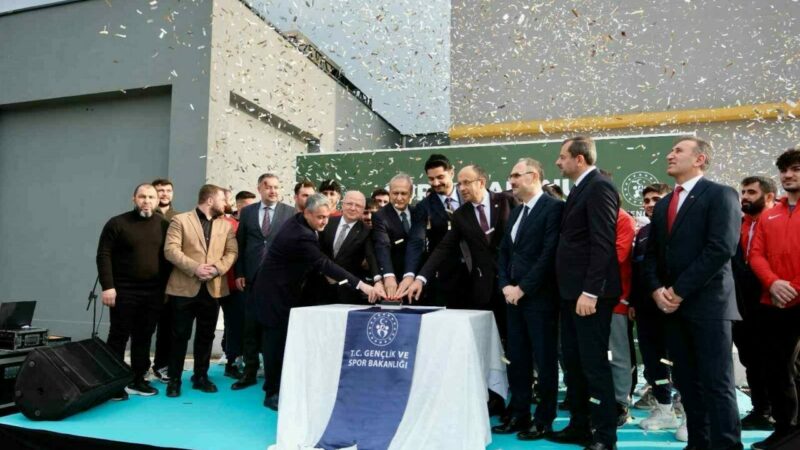 Bursa’ya yeni güreş salonu Bursa’da inşa edilecek güreş salonunun temel atma töreni, Gençlik ve